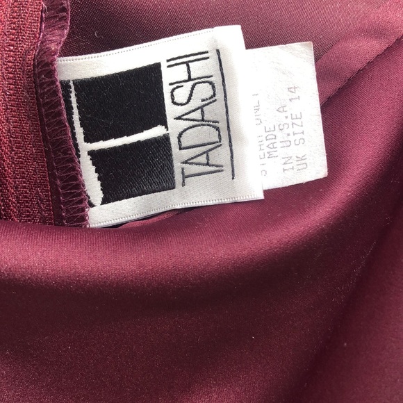 Tadashi formal wine colored skirt with velvet hem - Picture 4 of 5